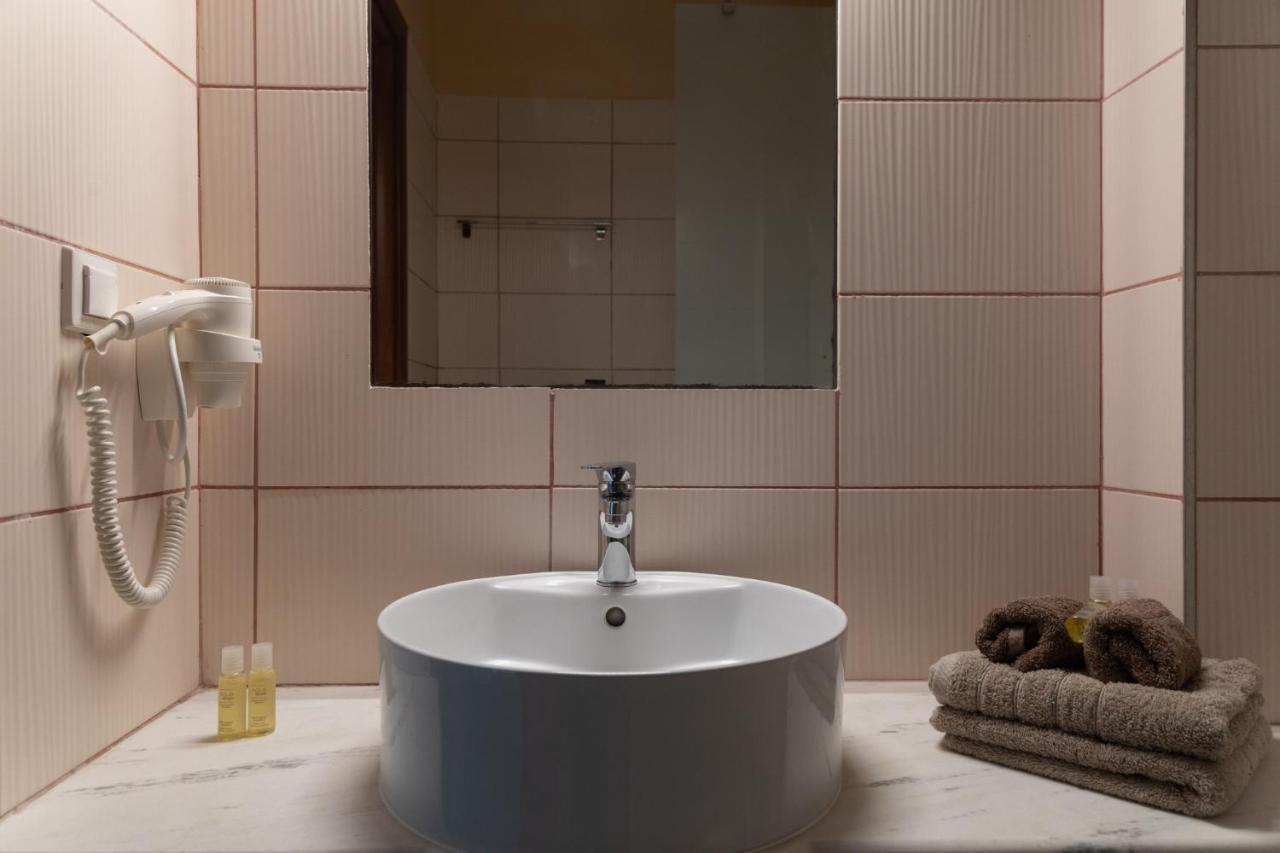 Arsas Suites Никити Екстериор снимка